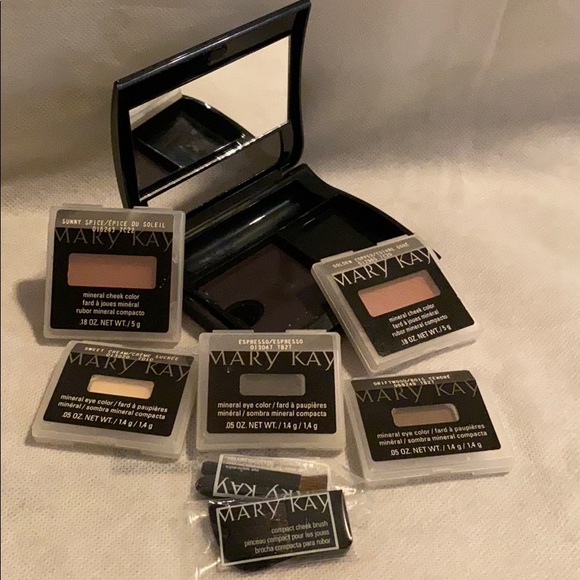 Mary Kay Other - Mary Kay Large Compact with Blush & Eyeshadow